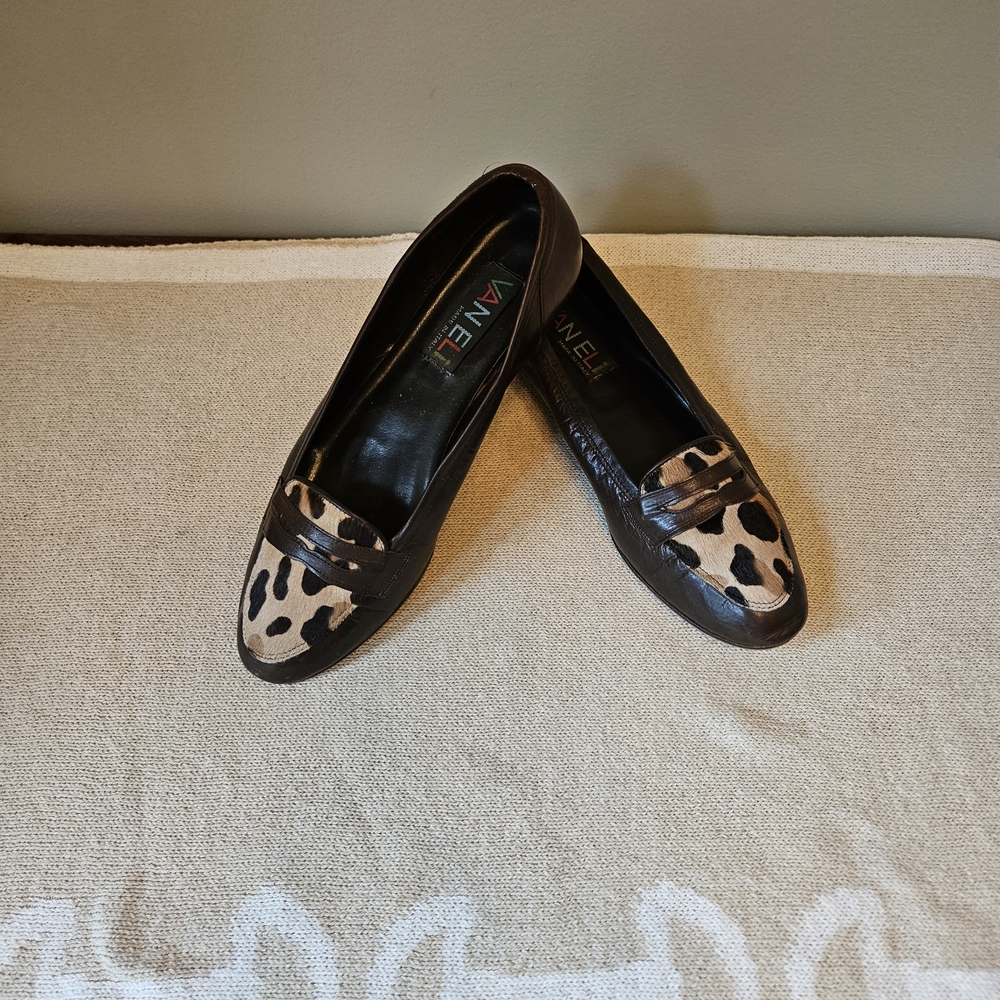 Vaneli Women's Black and Cream Leopard Print Loafers